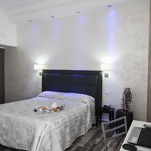 ** Bed & Breakfast Garibaldi Square Italy